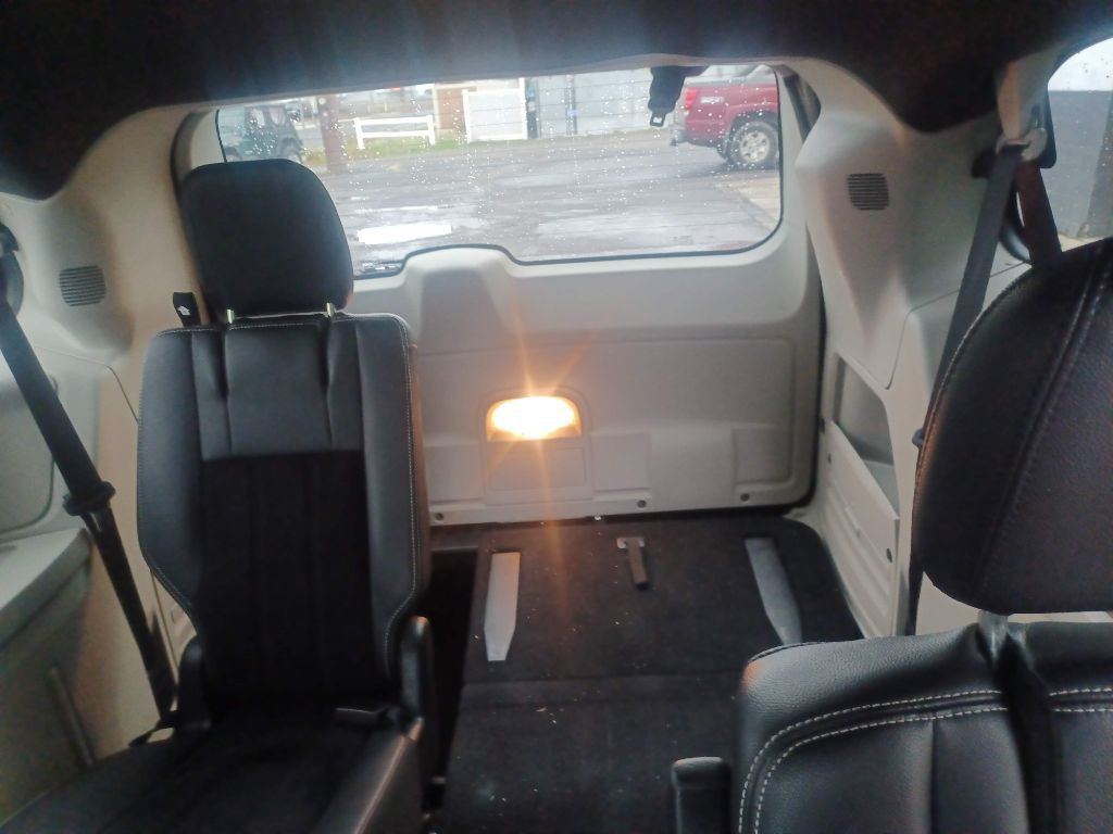 2017 Dodge Grand Caravan Image 12