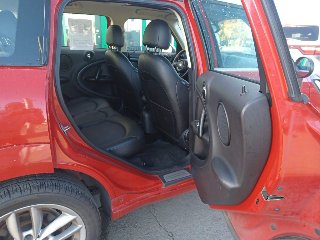 2014 MINI Countryman Image 17