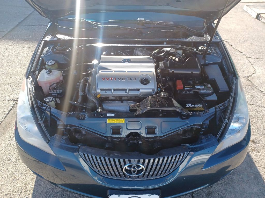 2004 Toyota Camry Image 16