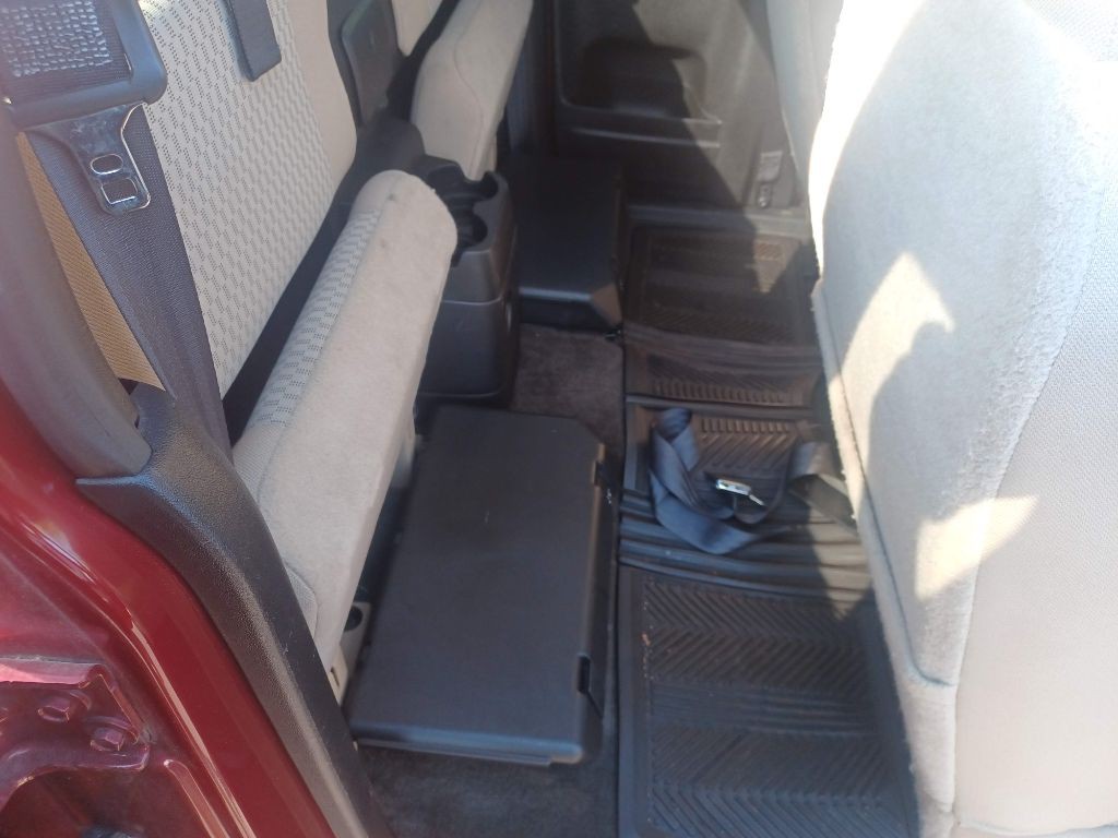 2011 Chevrolet Colorado Image 17