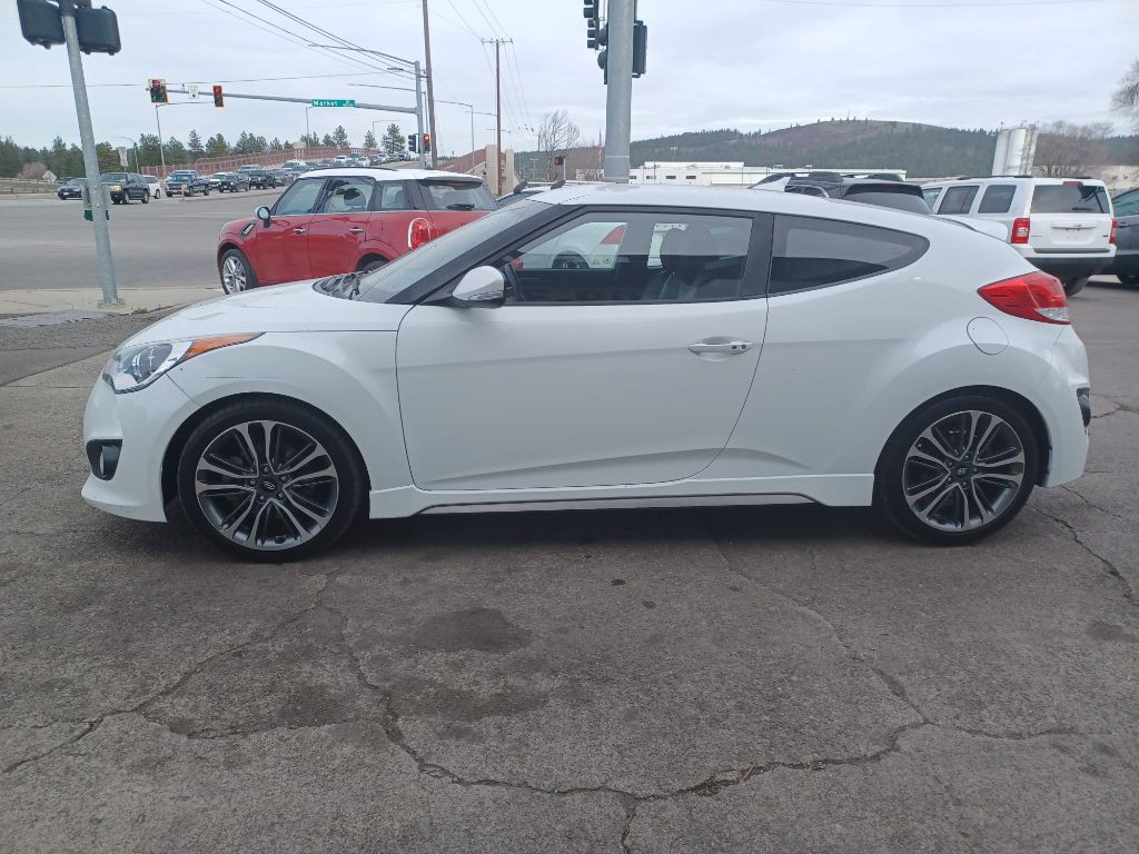 2016 Hyundai Veloster Image 6