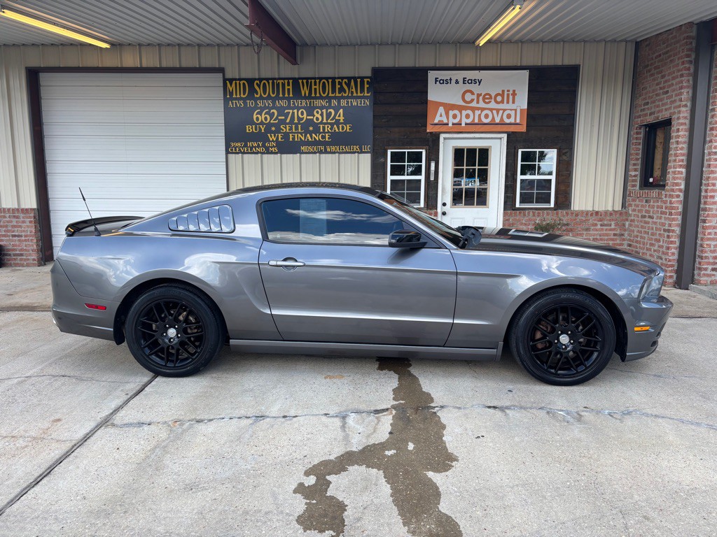 2014 Ford Mustang Image 2