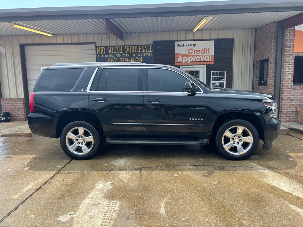 2015 Chevrolet Tahoe Image 2