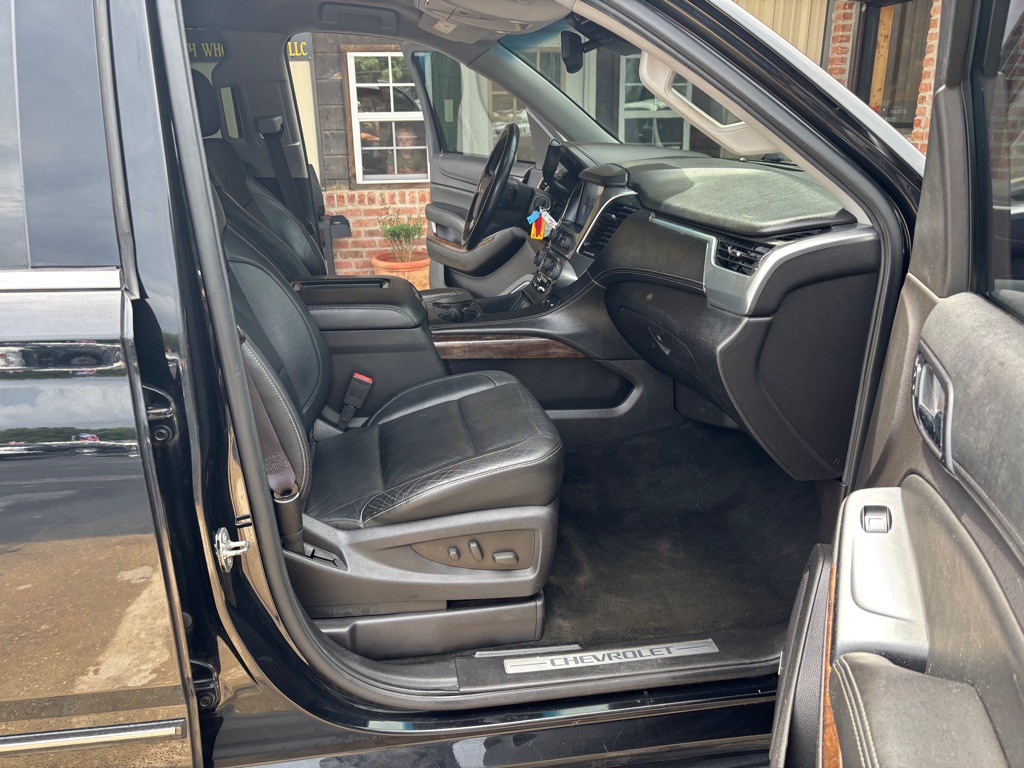 2015 Chevrolet Tahoe Image 12
