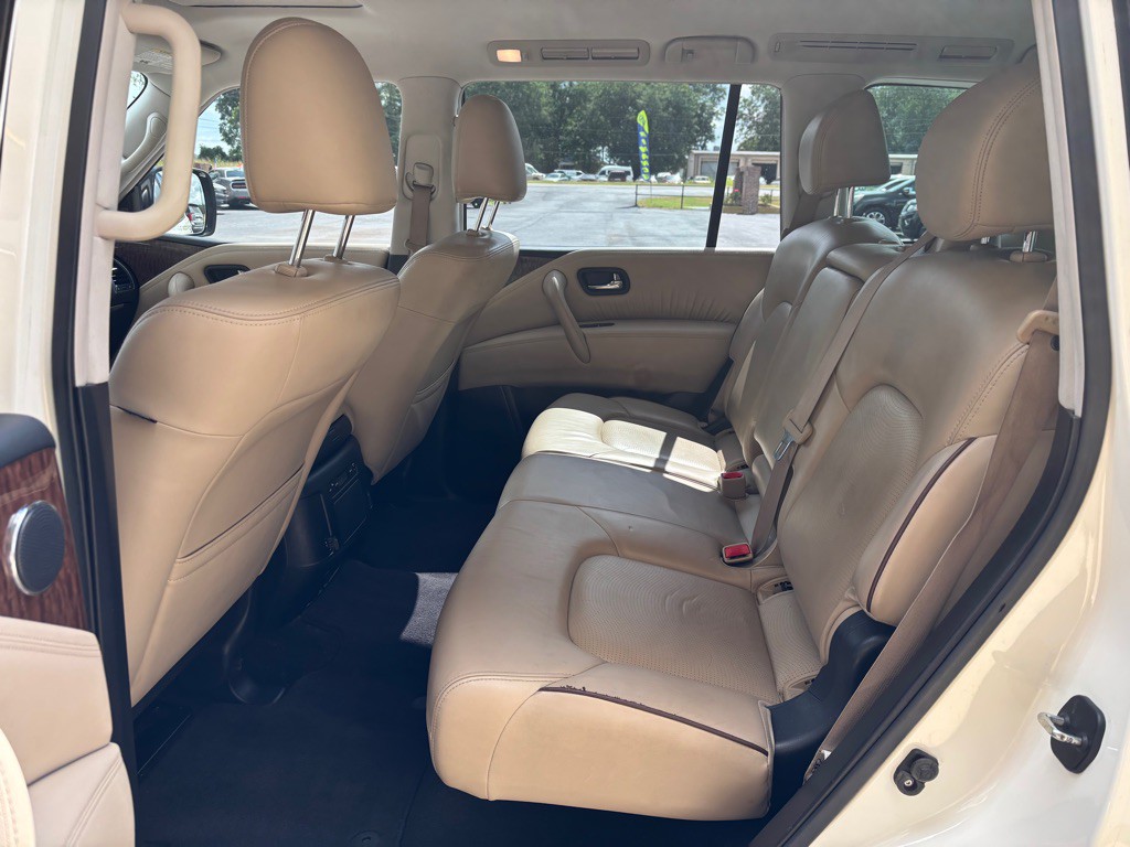 2019 Nissan Armada Image 9