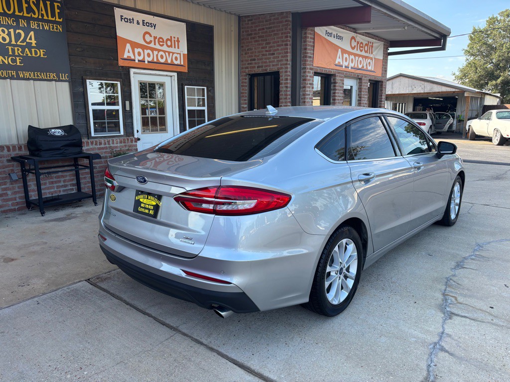 2020 Ford Fusion Image 3