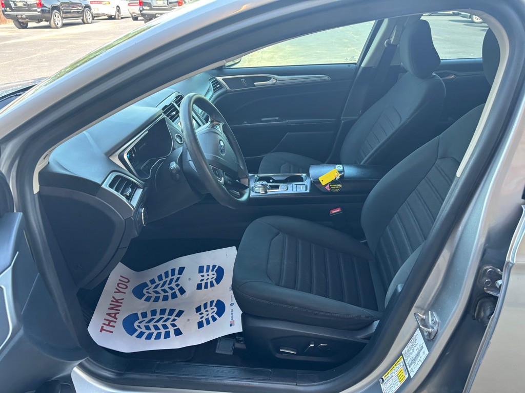 2020 Ford Fusion Image 8