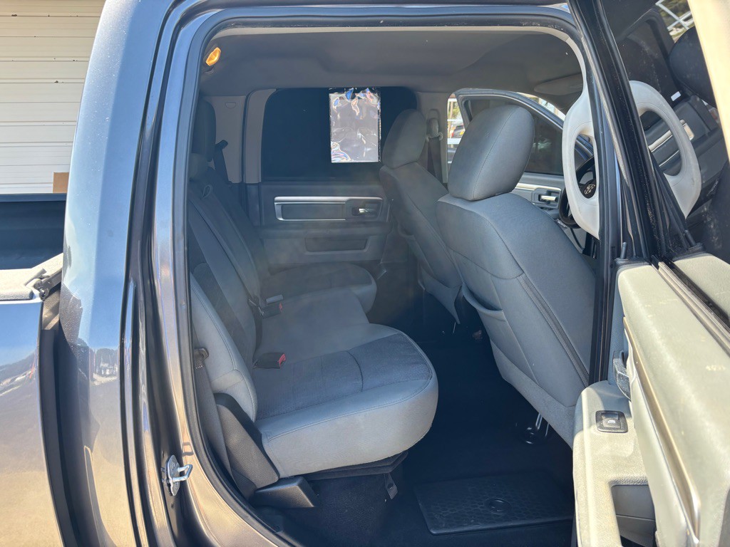 2014 RAM 1500 Image 10