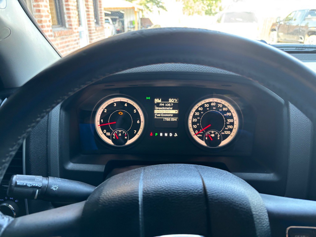 2014 RAM 1500 Image 12