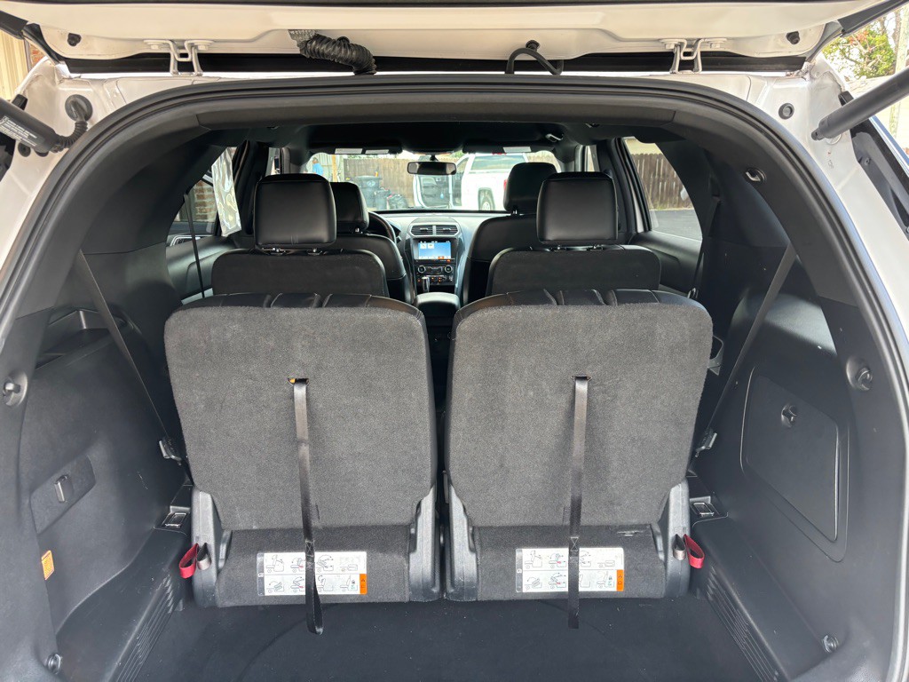2017 Ford Explorer Image 10