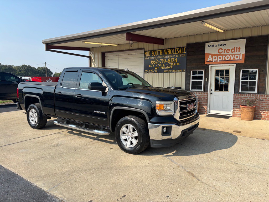 2015 GMC Sierra Image 1
