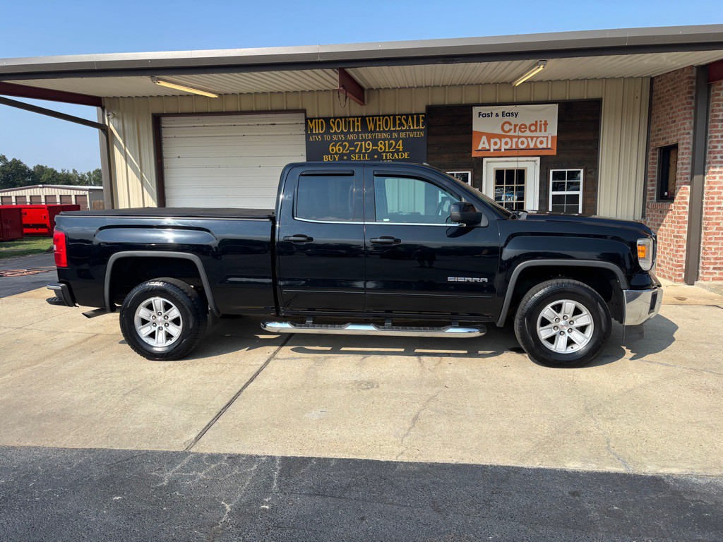 2015 GMC Sierra Image 2