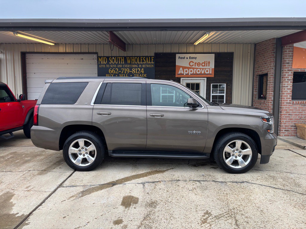 2015 Chevrolet Tahoe Image 2