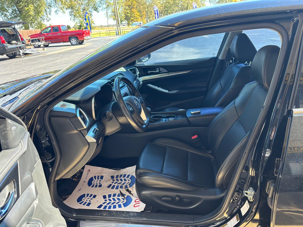 2021 Nissan Maxima Image 8