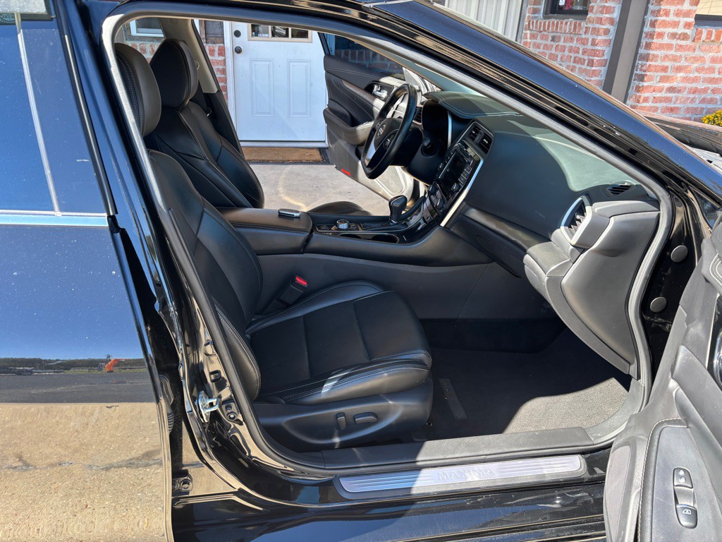 2021 Nissan Maxima Image 11