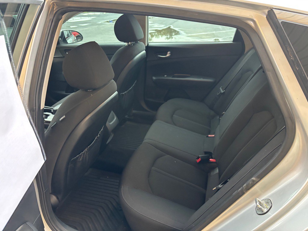 2018 Kia Optima Image 9