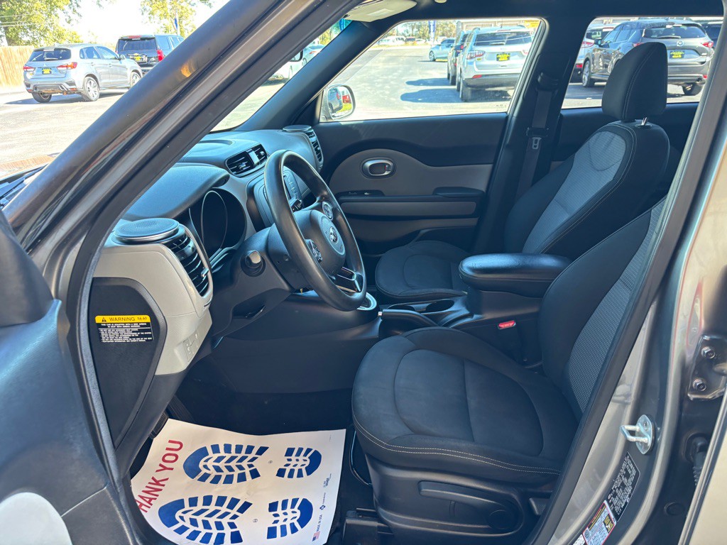 2017 Kia Soul Image 8