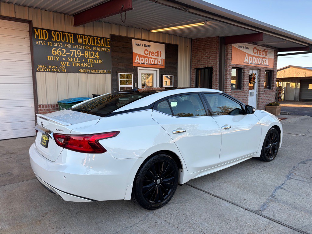 2017 Nissan Maxima Image 3