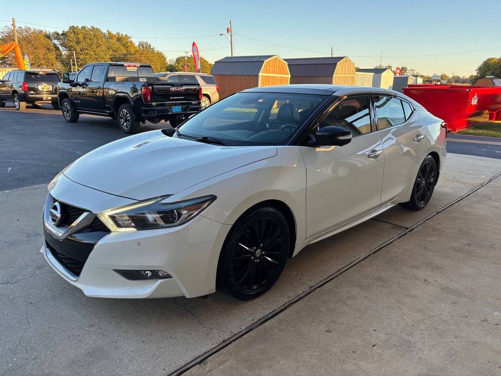 2017 Nissan Maxima Image 6