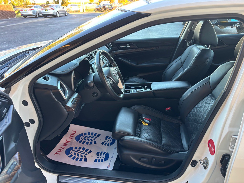 2017 Nissan Maxima Image 8