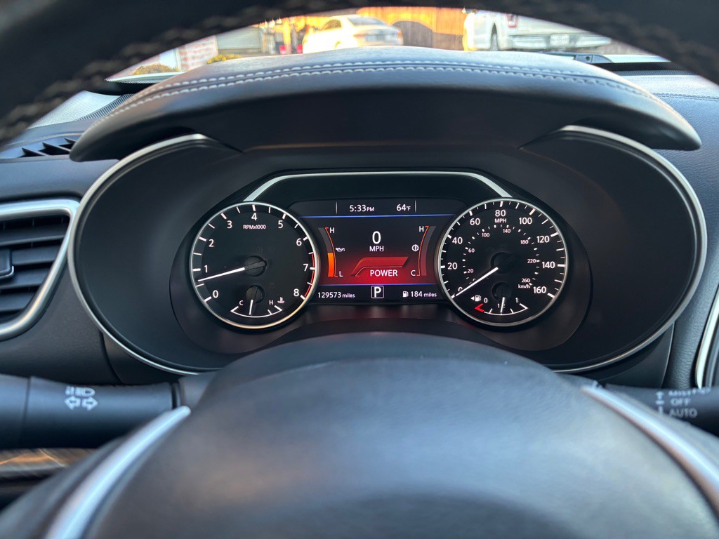 2017 Nissan Maxima Image 12