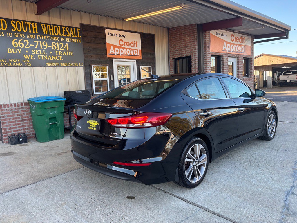 2017 Hyundai Elantra Image 3