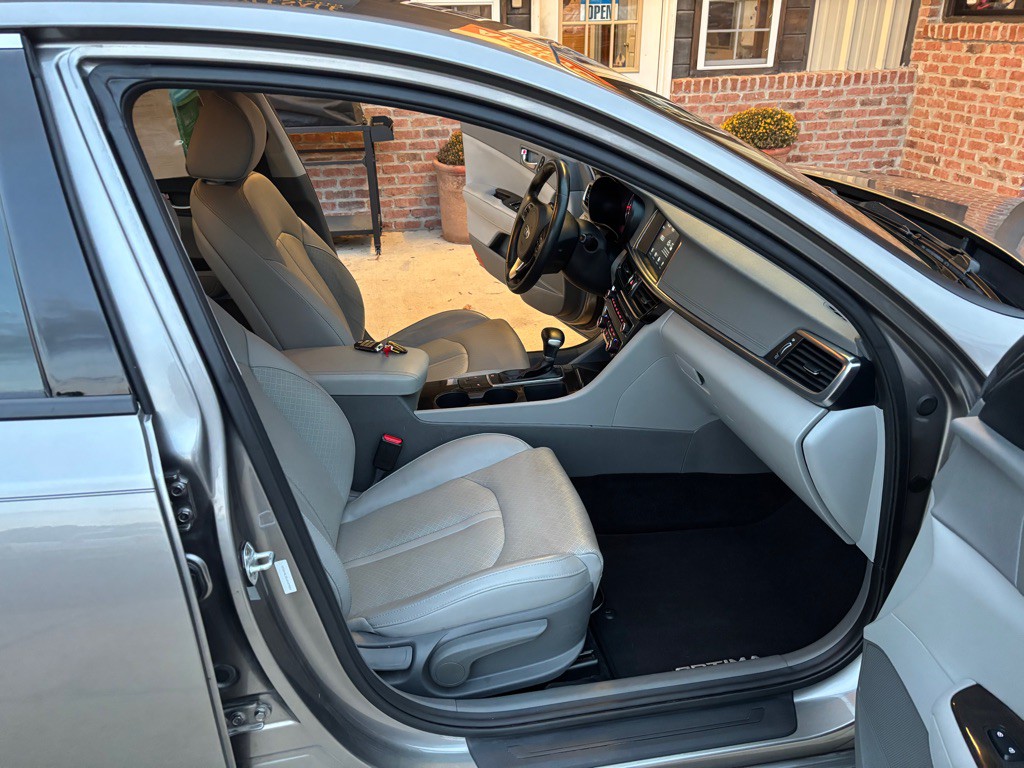 2018 Kia Optima Image 24