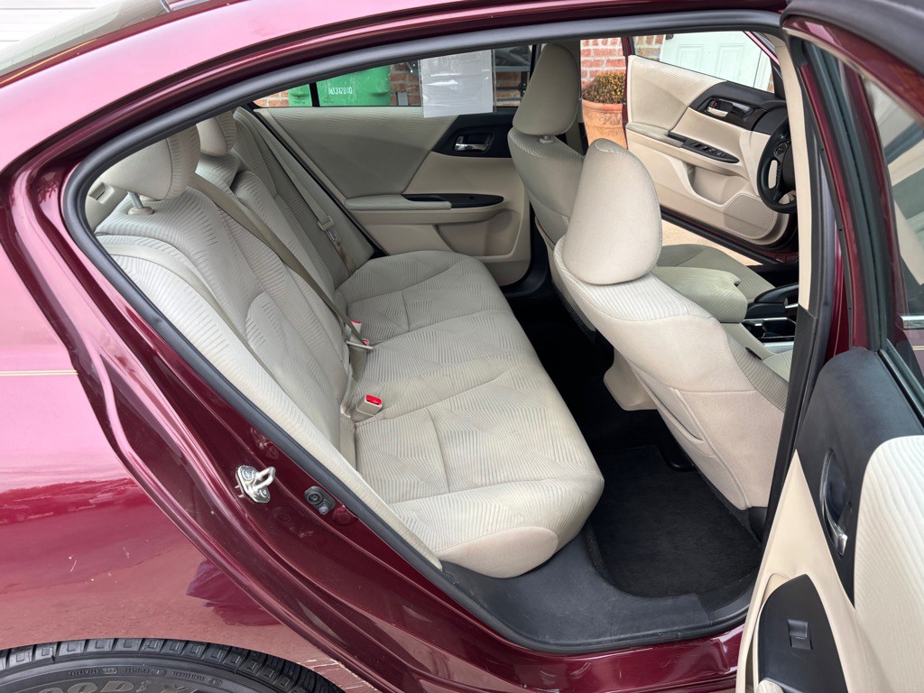 2017 Honda Accord Image 10