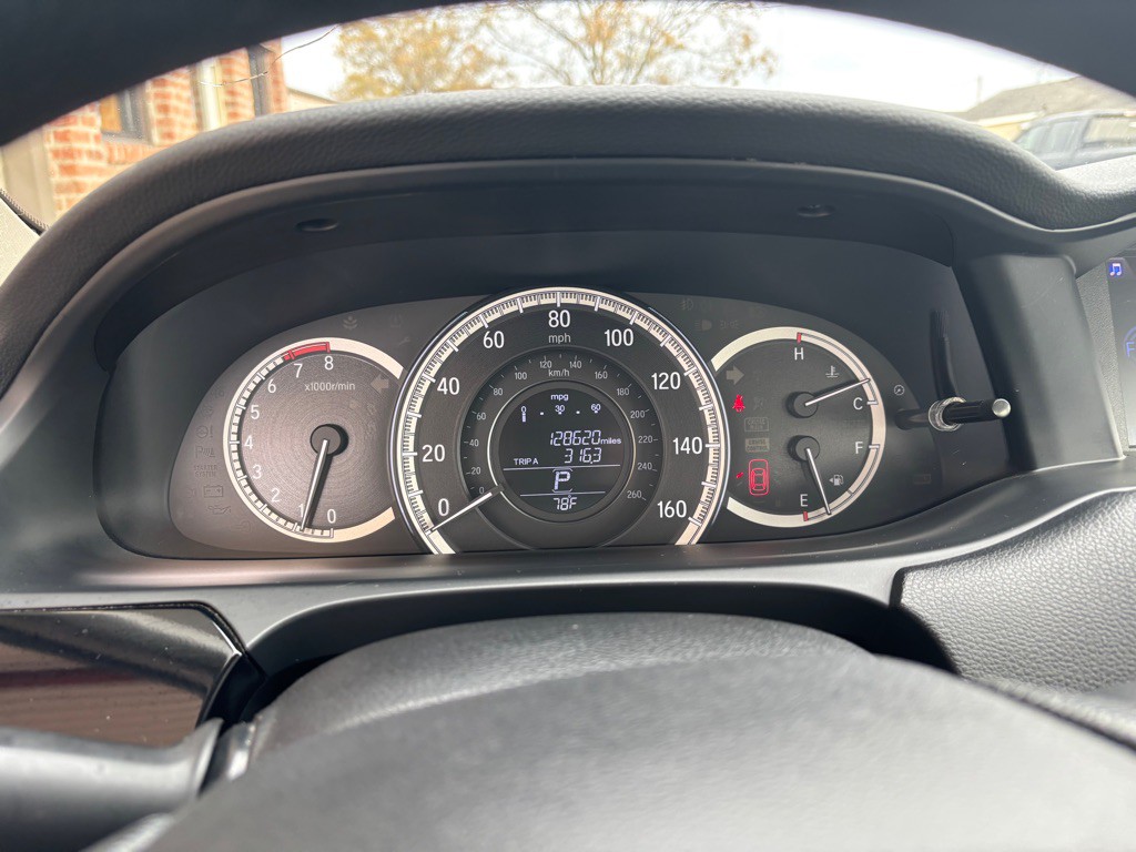 2017 Honda Accord Image 12