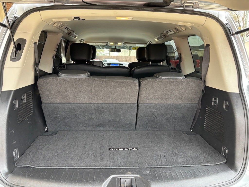 2018 Nissan Armada Image 10