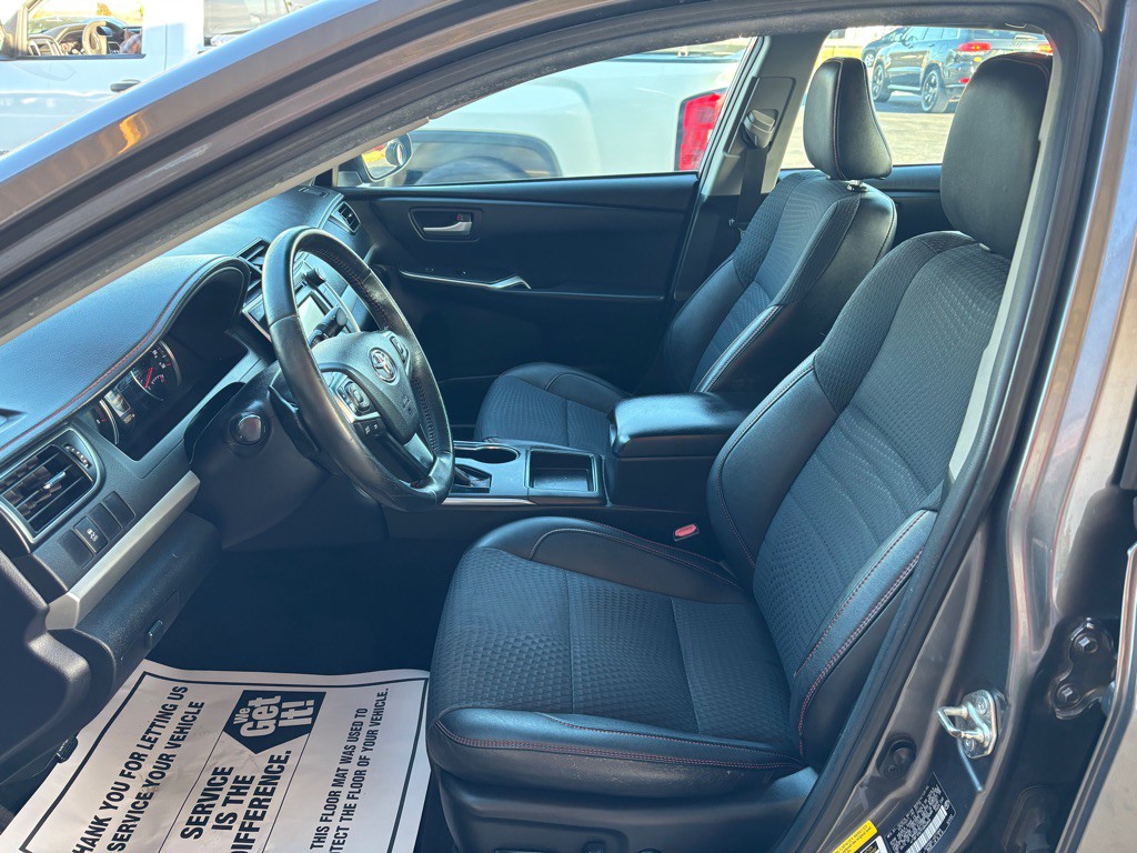 2015 Toyota Camry Image 8