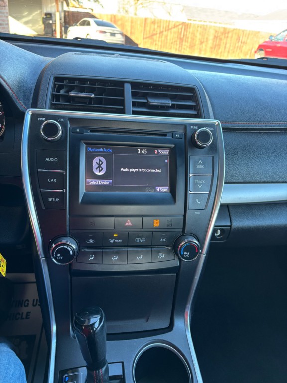 2015 Toyota Camry Image 13