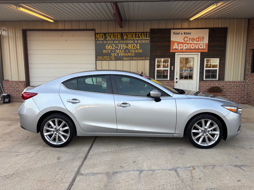 2017 Mazda Mazda3 Image 2