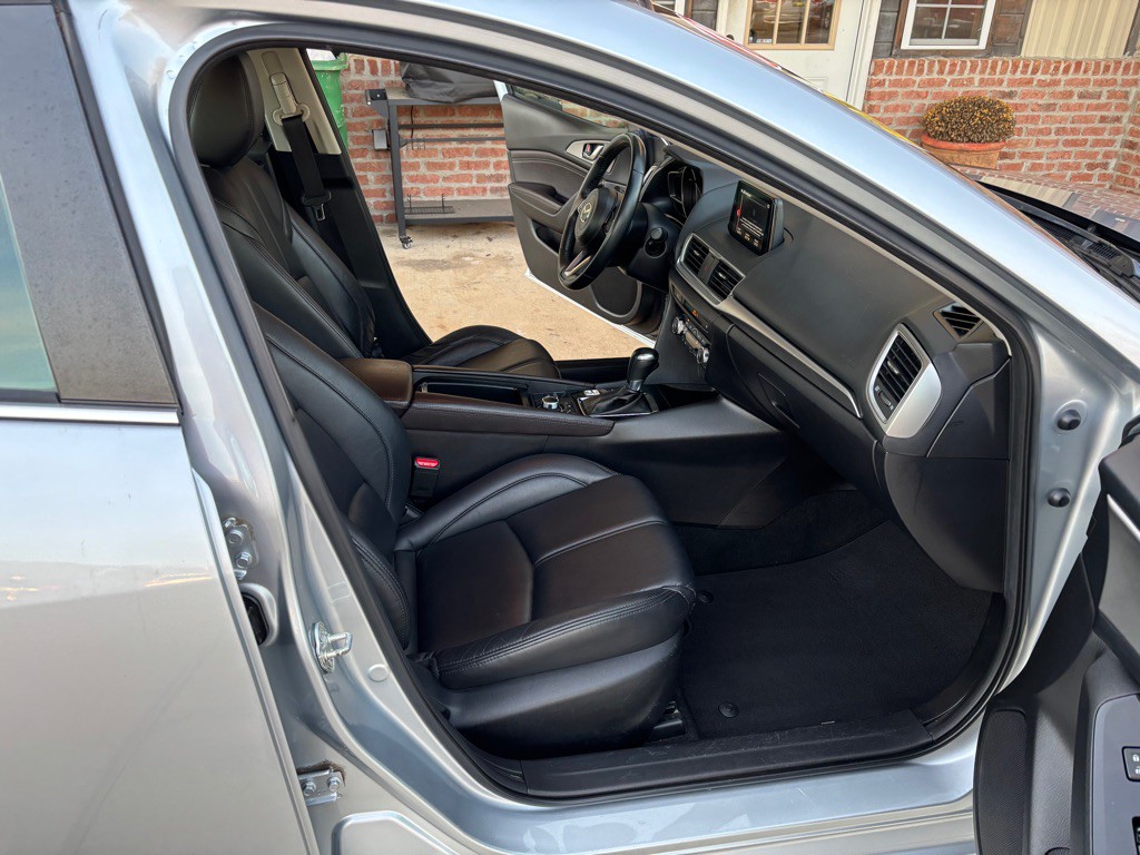 2017 Mazda Mazda3 Image 11