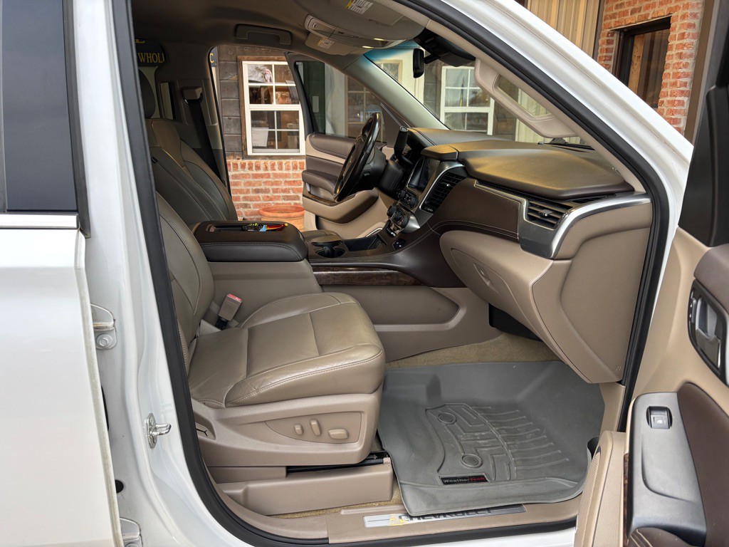 2017 Chevrolet Tahoe Image 12
