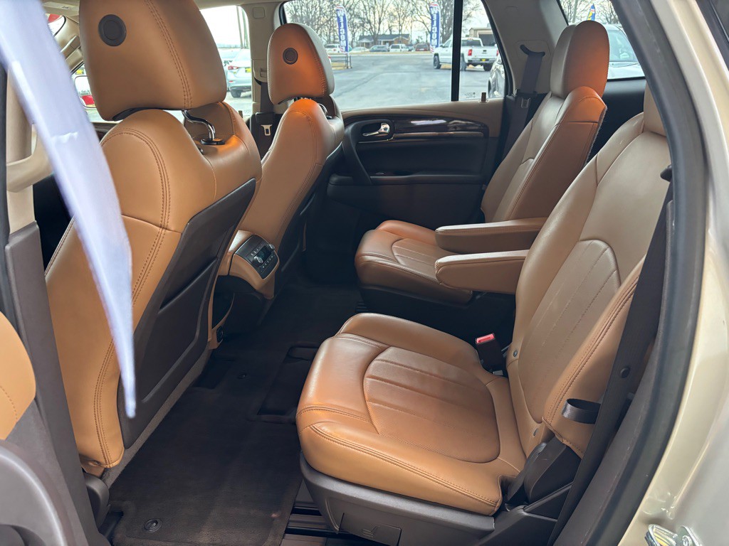 2017 Buick Enclave Image 9