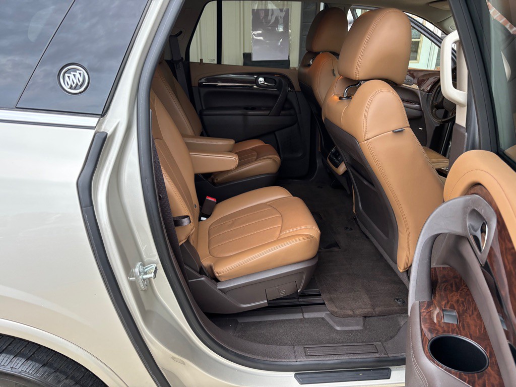 2017 Buick Enclave Image 11