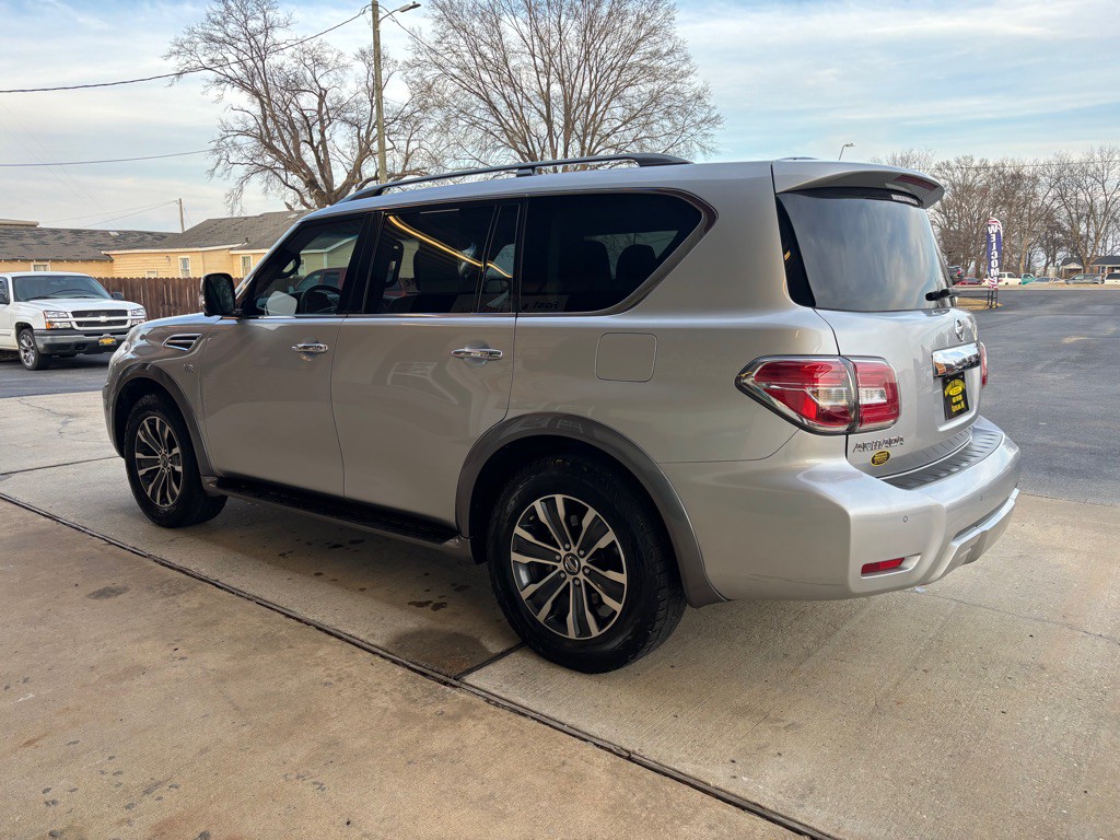 2017 Nissan Armada Image 5