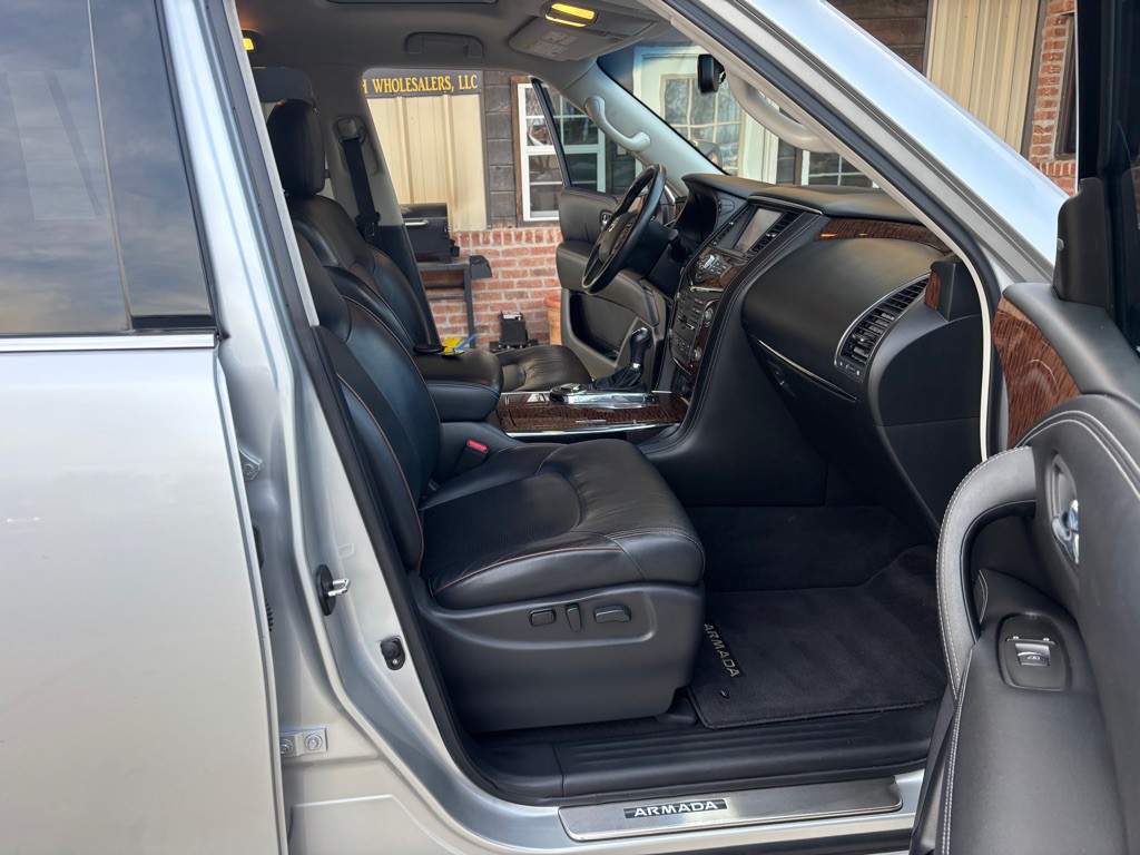 2017 Nissan Armada Image 12