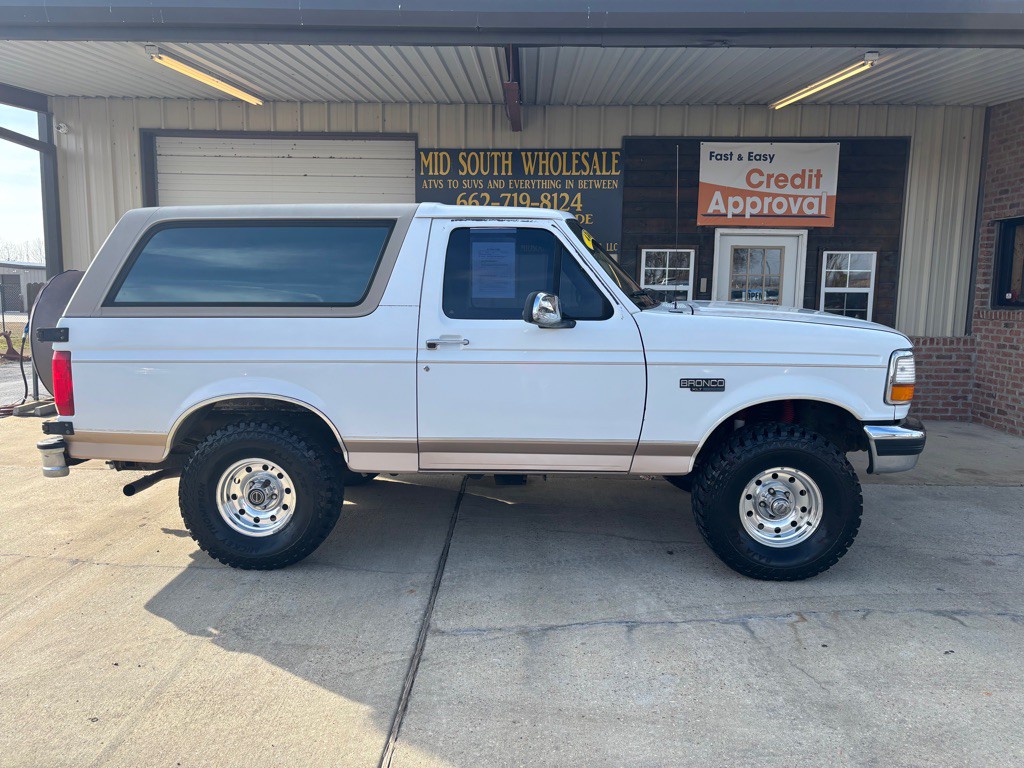 1996 Ford Bronco Image 2