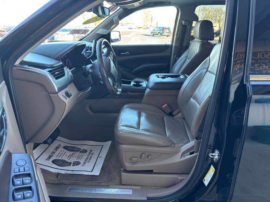 2017 Chevrolet Tahoe Image 8
