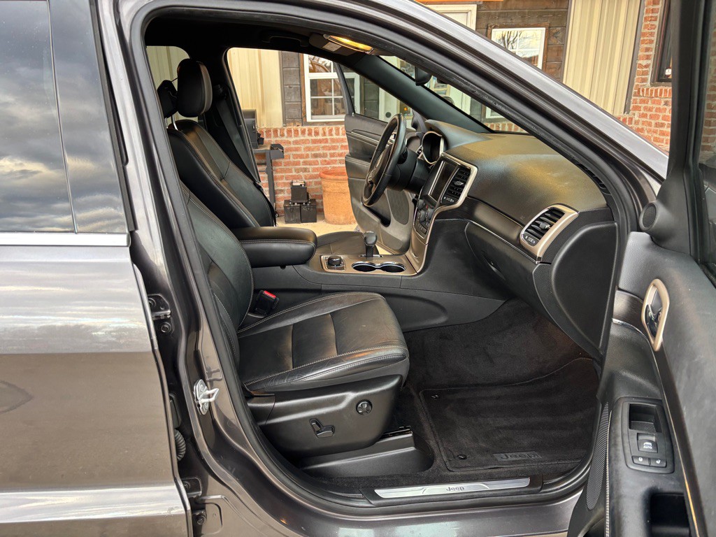 2015 Jeep Grand Cherokee Image 12