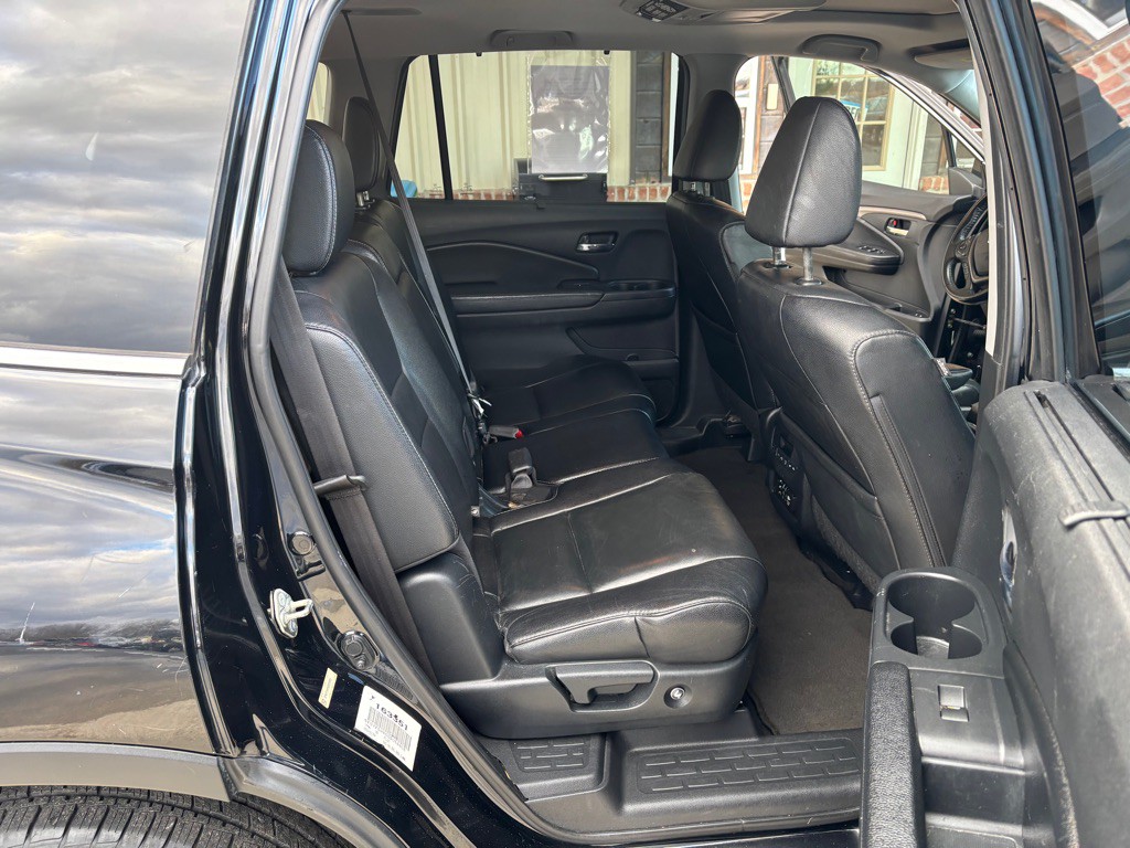 2016 Honda Pilot Image 11