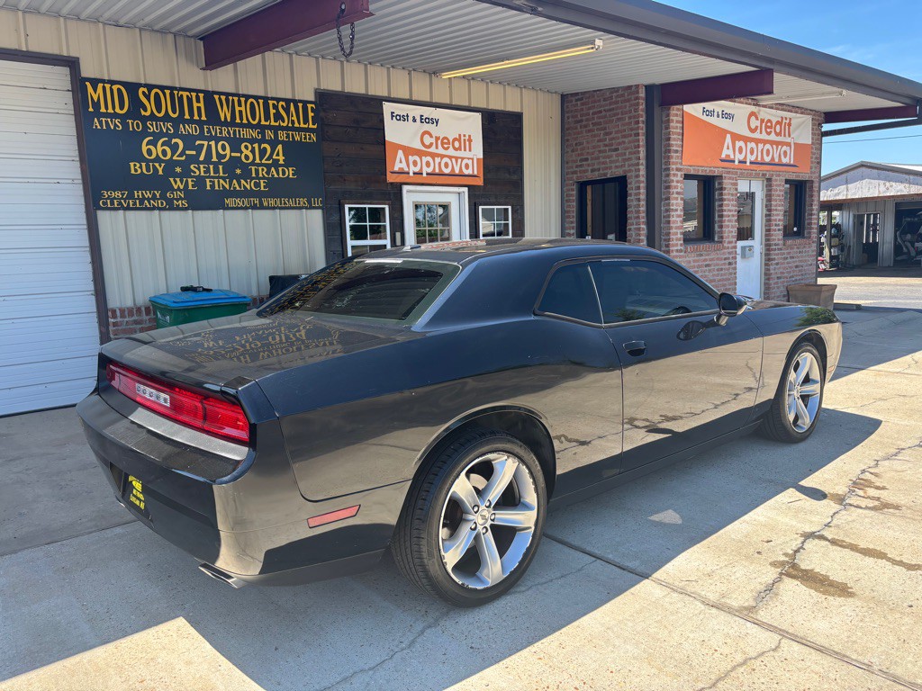 2014 Dodge Challenger Image 3