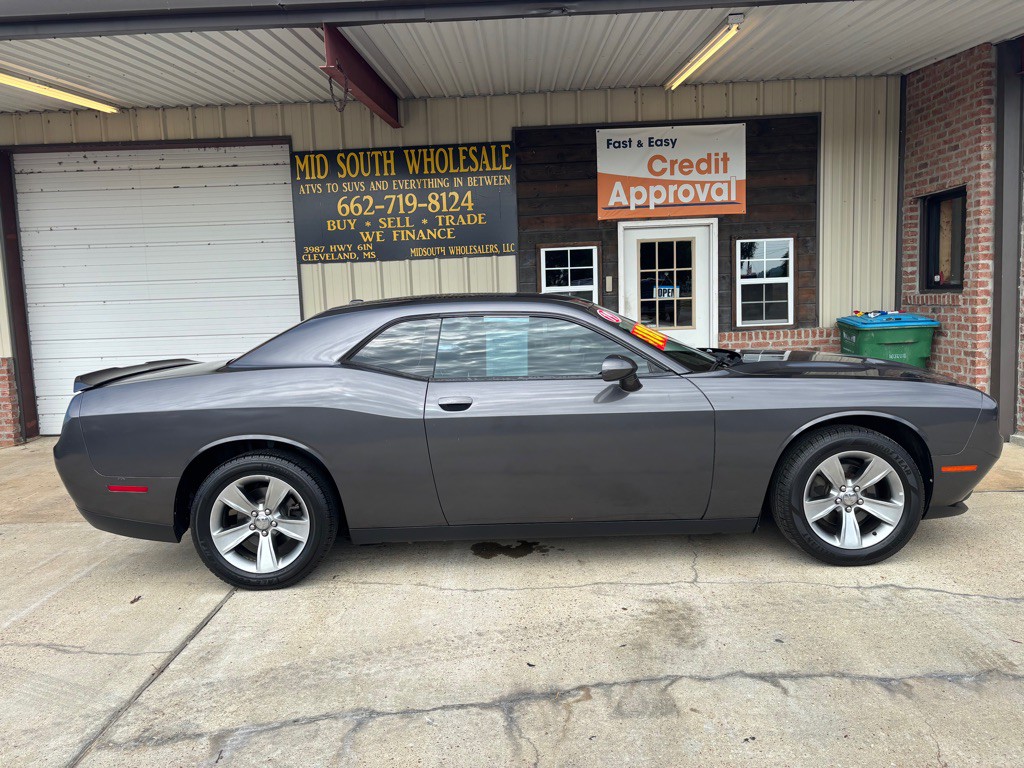 2019 Dodge Challenger Image 2