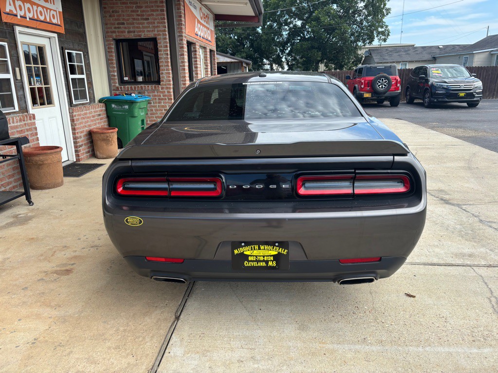 2019 Dodge Challenger Image 4