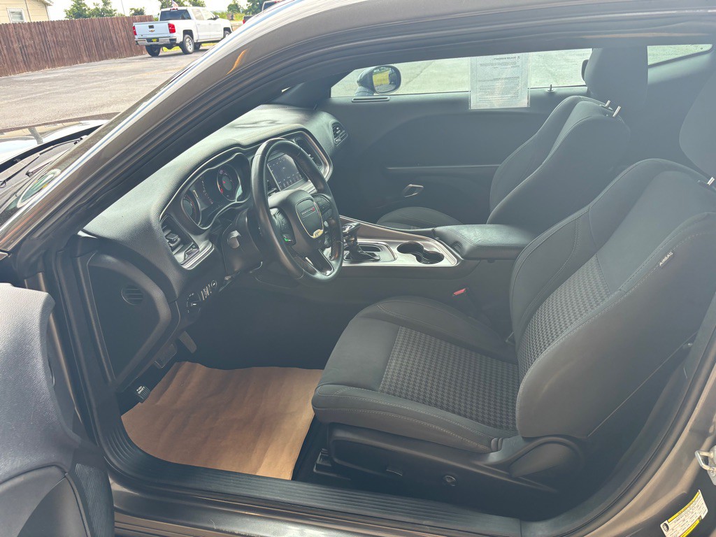 2019 Dodge Challenger Image 8