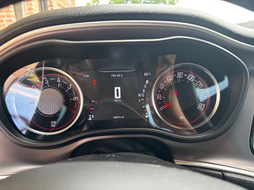 2019 Dodge Challenger Image 10