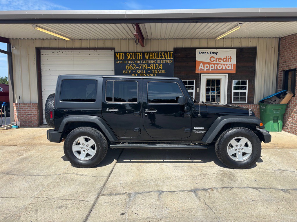 2017 Jeep Wrangler Unlimited Image 2