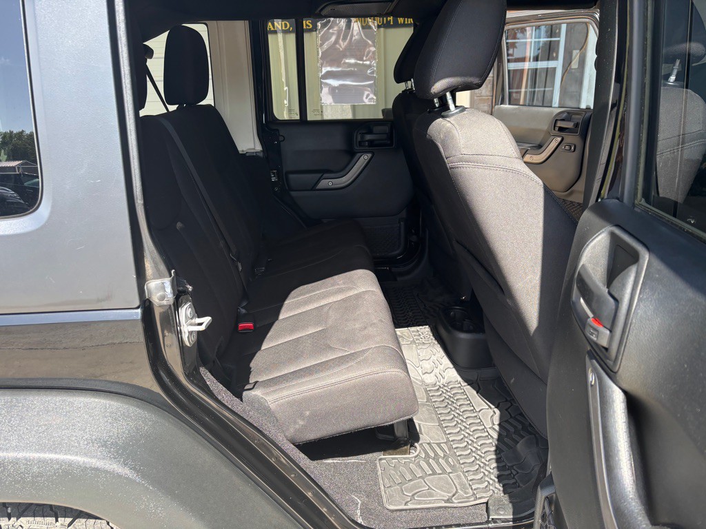 2017 Jeep Wrangler Unlimited Image 11